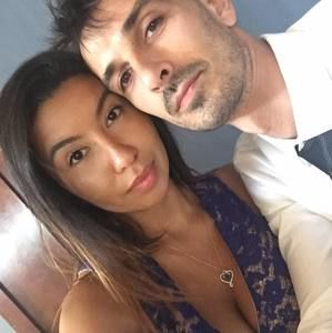 Sending good vibes to everyone on Posh. 🌸